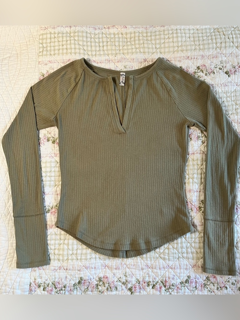 Intimately Free People Sage Green Ribbed Split V-Neck Top Medium